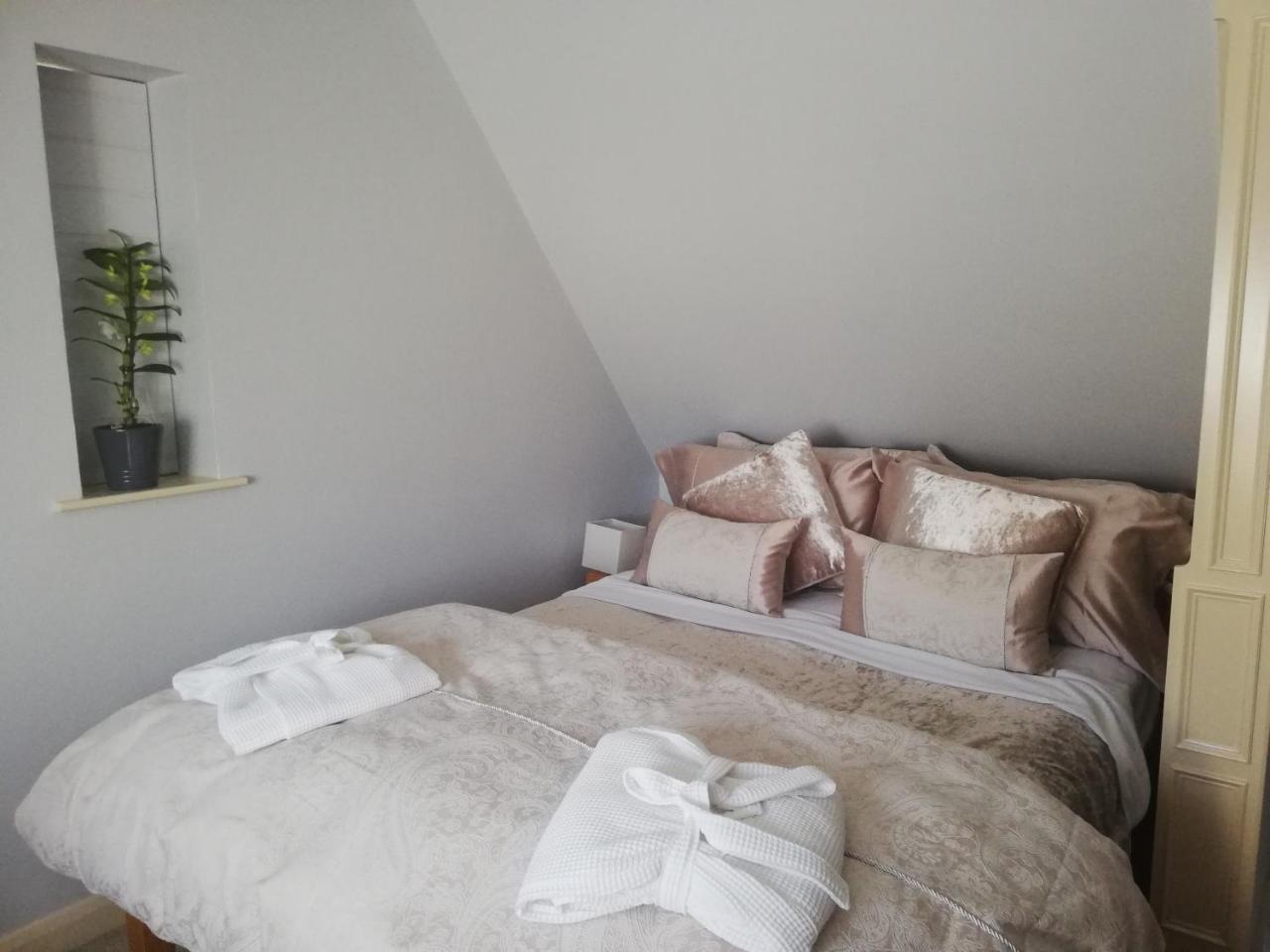 Troy House Bed & Breakfast Painswick Bagian luar foto